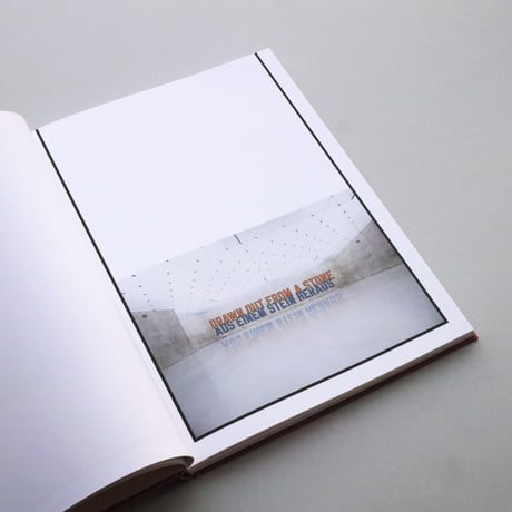 Lawrence Weiner / Wherewithal | Was es braucht