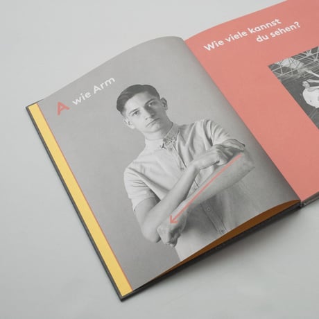 Adam Broomberg and Oliver Chanarin / menschen und andere tiere