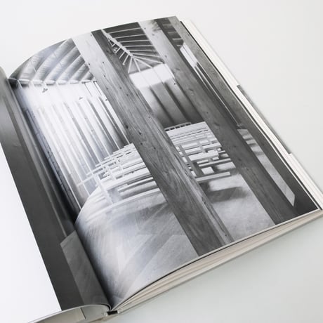 Hans Danuser / Seeing Zumthor - Images by Hans Danuser: Reflections on Architecture and Photography