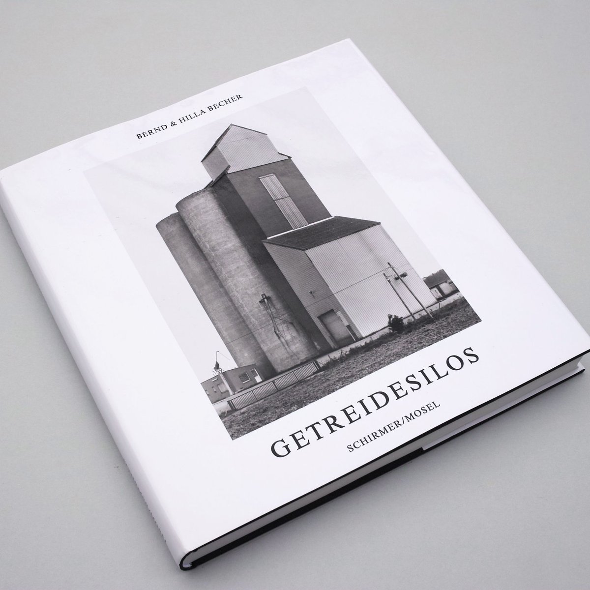 ベッヒャー夫妻 Bernd & Hilla Becher Typologies Bernd & Hilla Becher: Typologies | Fraenkel Gallery