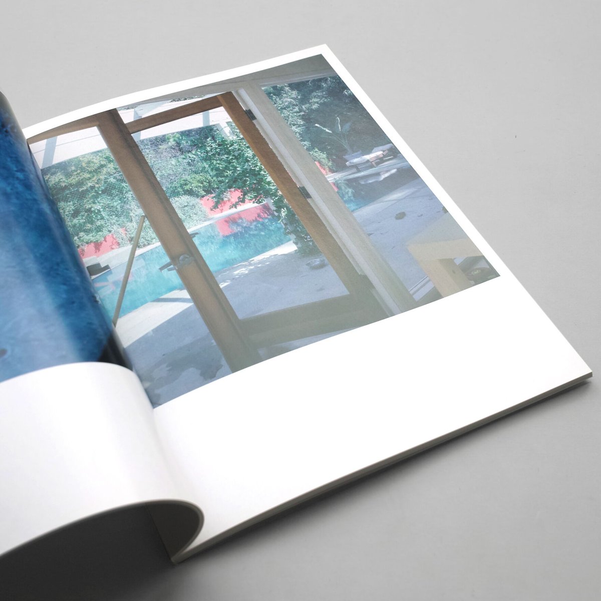 Takashi Homma / NINE SWIMMING POOLS | POST