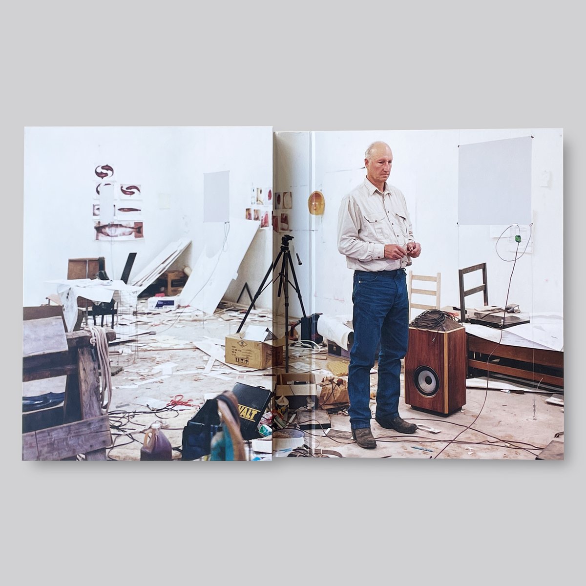 Bruce Nauman The True Artist　ブルース・ナウマン 633cef4507438.jpg