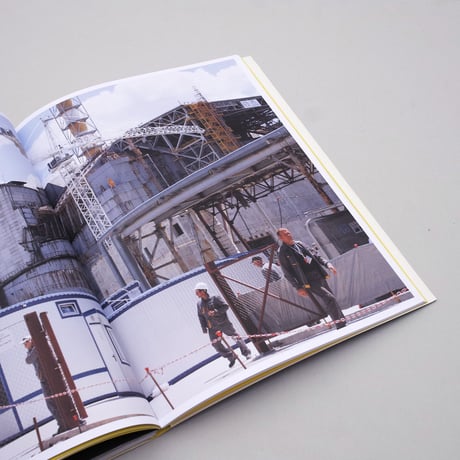 Esther Hessing & Sophieke Thurmer / Bound to the Ground