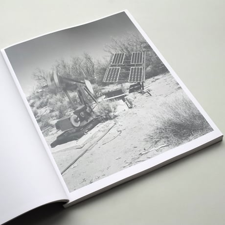 Jim Campers / Forward Escape into the Past