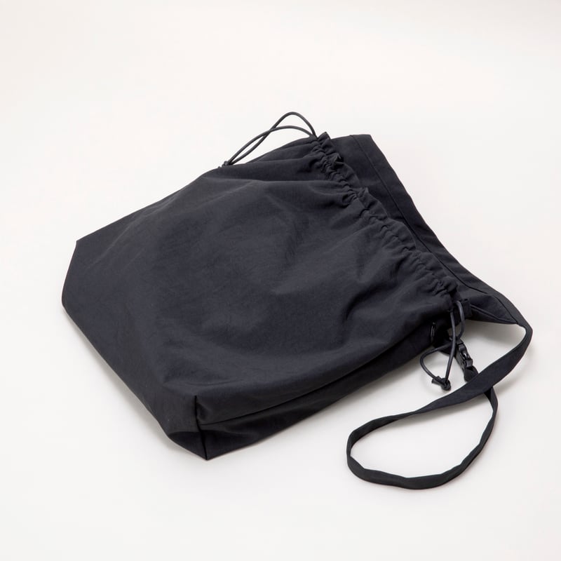 TAS BIG RED CROSS APRON BAG | ERA.