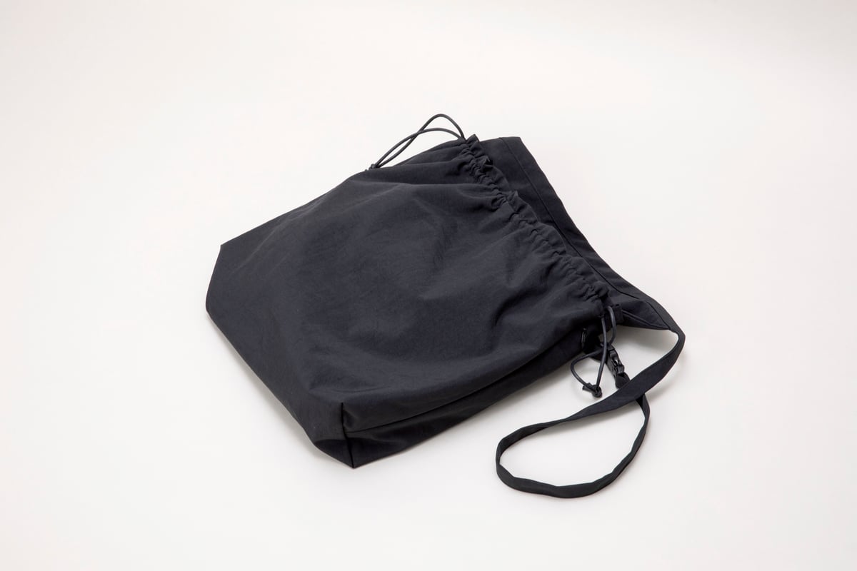 TAS BIG RED CROSS APRON BAG | ERA.