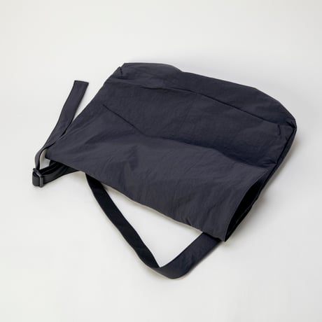 SHRINK NO MESSENGER BAG