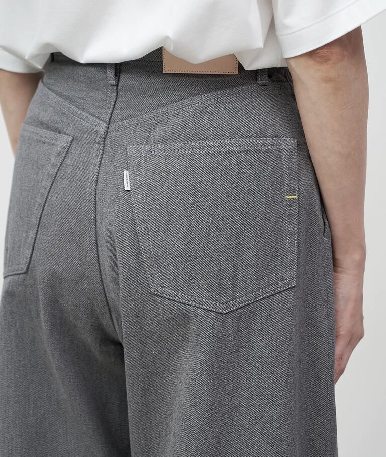 グラフペーパー Colorfast Denim Two Tuck Pants 1 Graphpaper Colorfast Denim Two Tuck Pants – Chum!