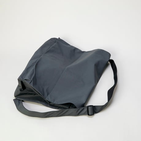 B.T NO MESSENGER BAG