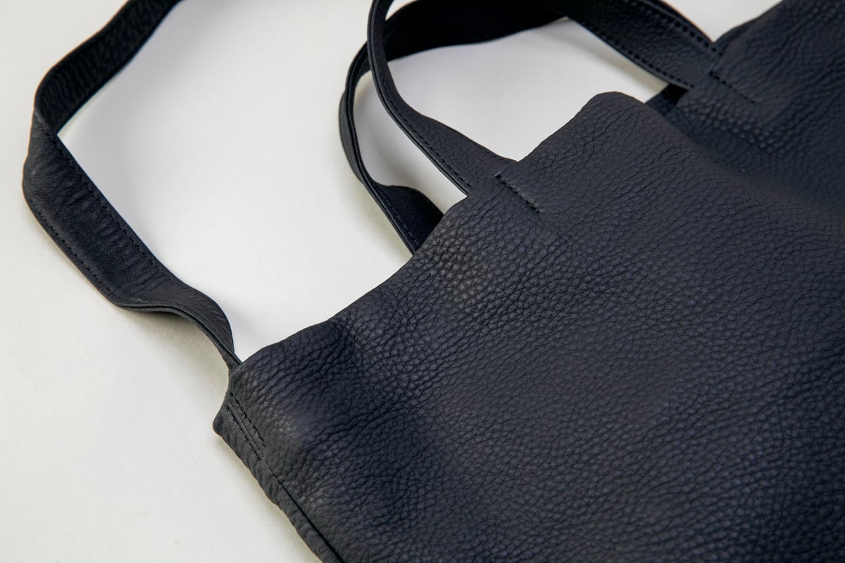 バッグ ERA. EO SHRINK MUSEUM TOTE BAG ERA. EO SHRINK MUSEUM TOTE BAG | 大阪心斎橋のメンズ洋服の