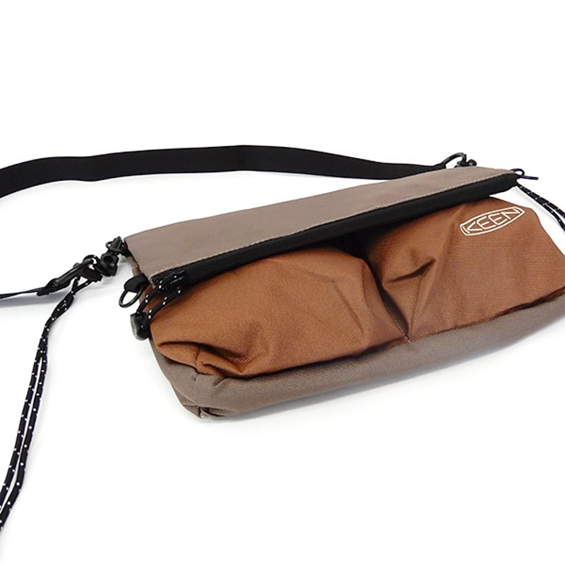 Kevin Tanaさん専用 KEEN】キーン / ハーベストマテリアルマルチウェイサコッシュII BISON