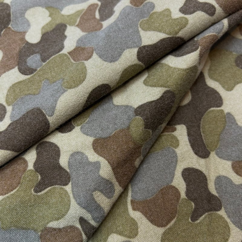 10㎝からカットOK】カモフラージュ柄綿ネルプリント(カーキ) | 服地