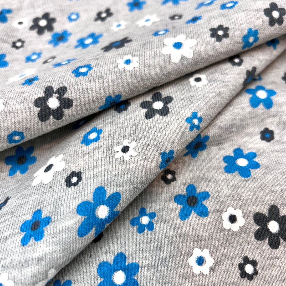 10㎝からカットOK】花柄綿パイルプリント | 服地とお仕立てのサカモト