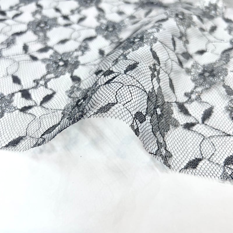 10㎝からカットOK】花柄ラメチュールレース(黒にシルバー) | 服地