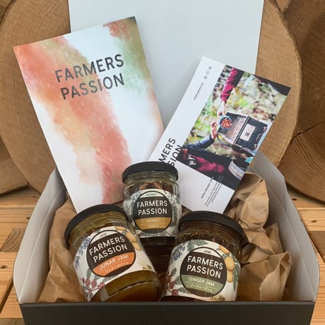 ネパールのフルーツジャム2種とコーヒーの花のハチミツのギフトセット