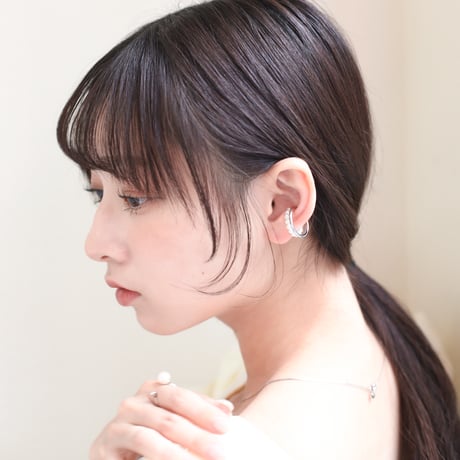 pearl × metal ear cuff