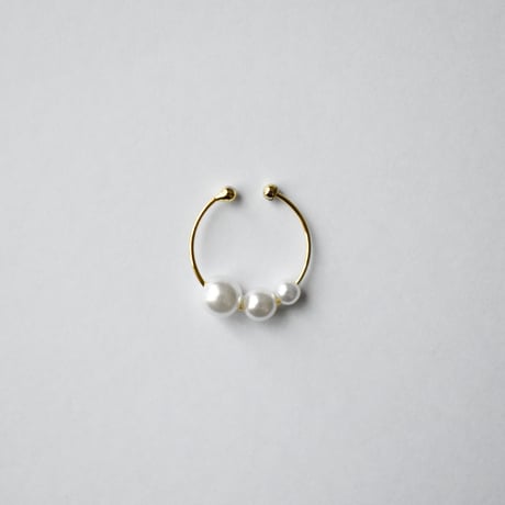 chibi design pearl ear cuff