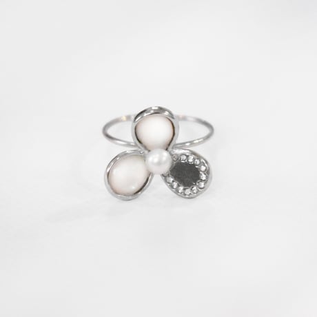 petal clover ring