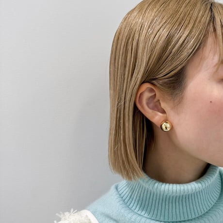 shiny pearl & ball  pierce M