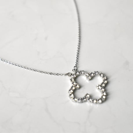 bloom rhinestone necklace