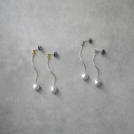 gentle curve pearl pierce / earring