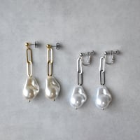big baroque pearl pierce/earring