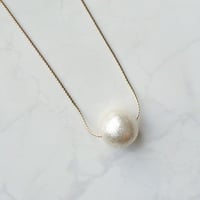 shiny pearl necklace