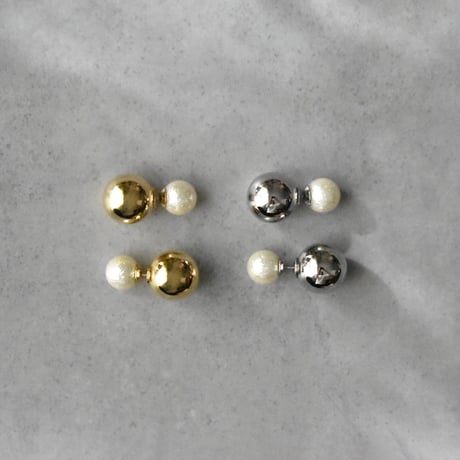 shiny pearl & ball  pierce S