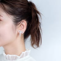 mini ribbon rhinestone pierce / earring