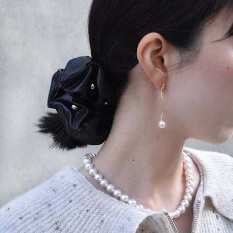 gentle curve pearl pierce / earring