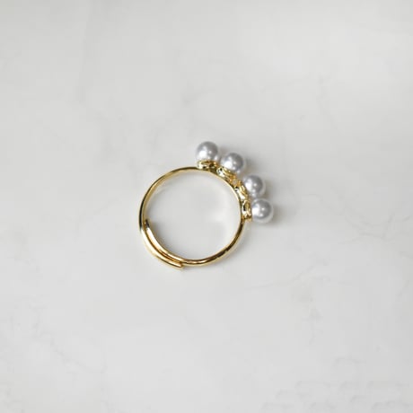 petit dot ring