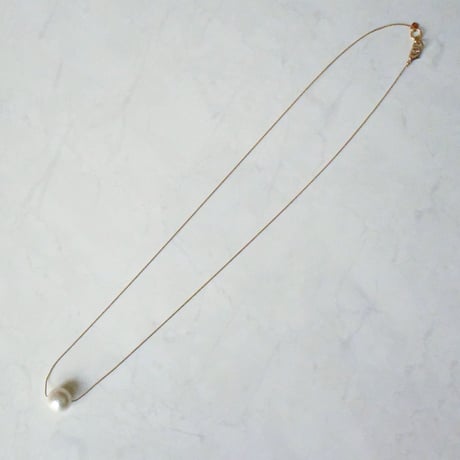 shiny pearl necklace