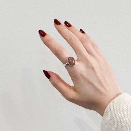 pale kaboshon ring