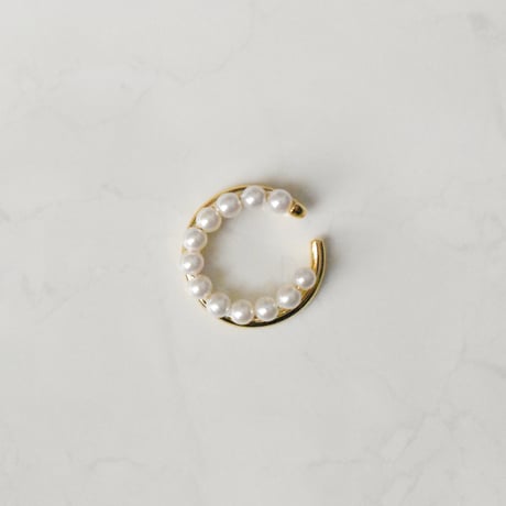 pearl × metal ear cuff