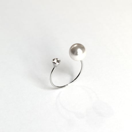 pearl × bijou fork ring