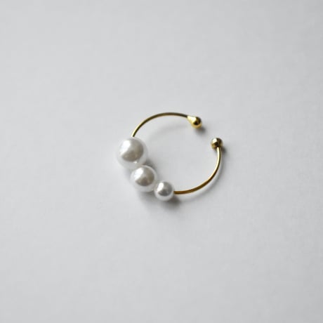 chibi design pearl ear cuff