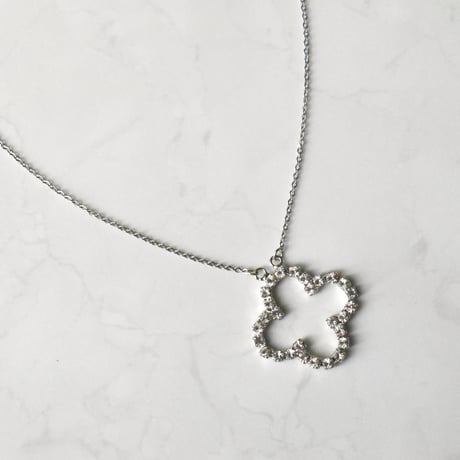 bloom rhinestone necklace