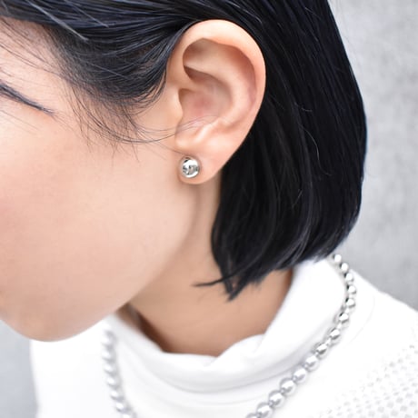 pearl × metal combination pierce