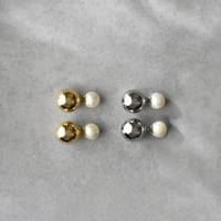 shiny pearl & ball  pierce S