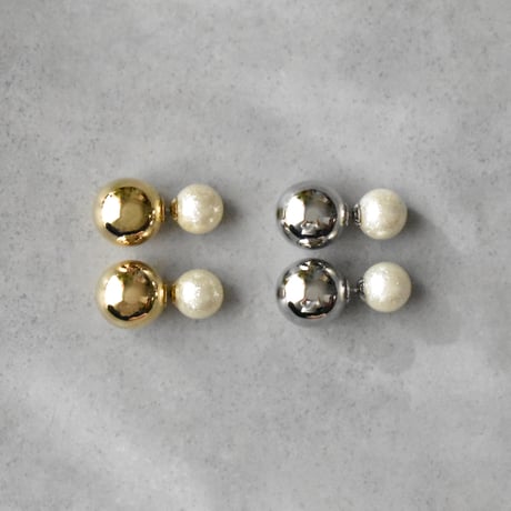 shiny pearl & ball  pierce M