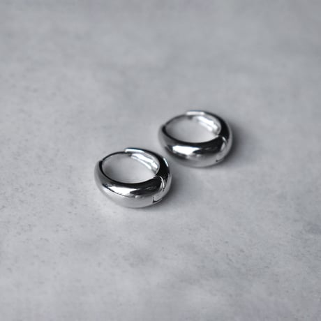 puffy metal hoop pierce M