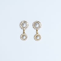 double flower motif earring / pierce