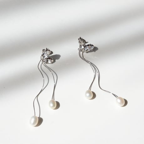 milky cherry pierce / earring