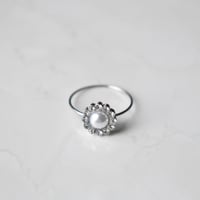 silver single flower motif ring