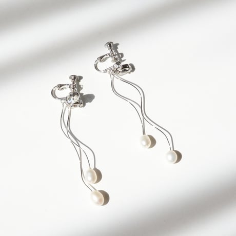 milky cherry pierce / earring