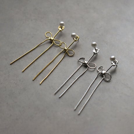 pearl back catch ribbon earring / pierce