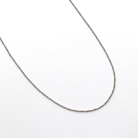 thin simple chain necklace