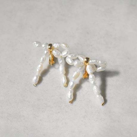 tansui petit ribbon pierce / earring