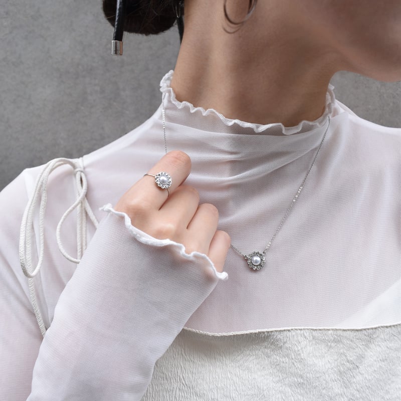 silver single flower motif ring | ISRIE