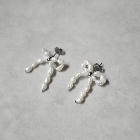 tansui petit ribbon pierce / earring